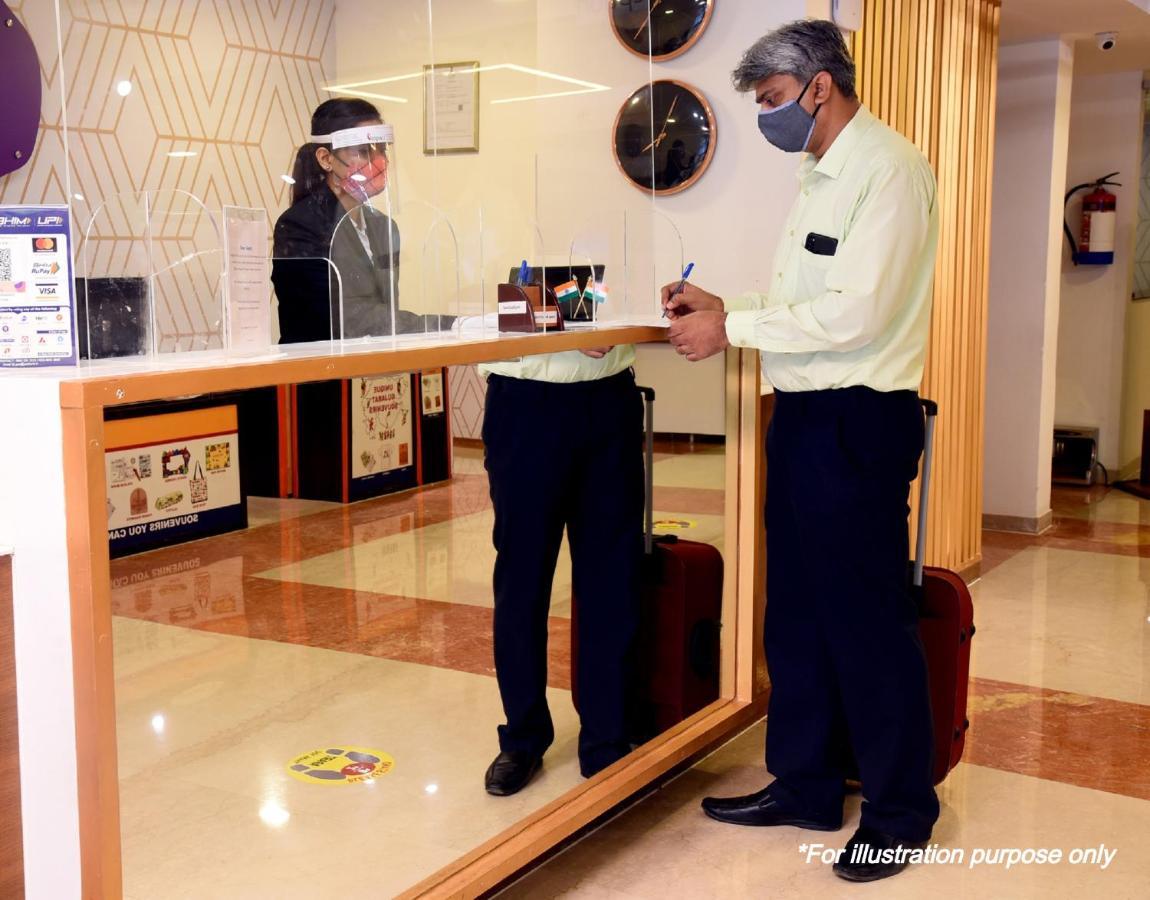 Pop 81030D Hotel Crystal Park Jogeshwari Mumbai Bagian luar foto