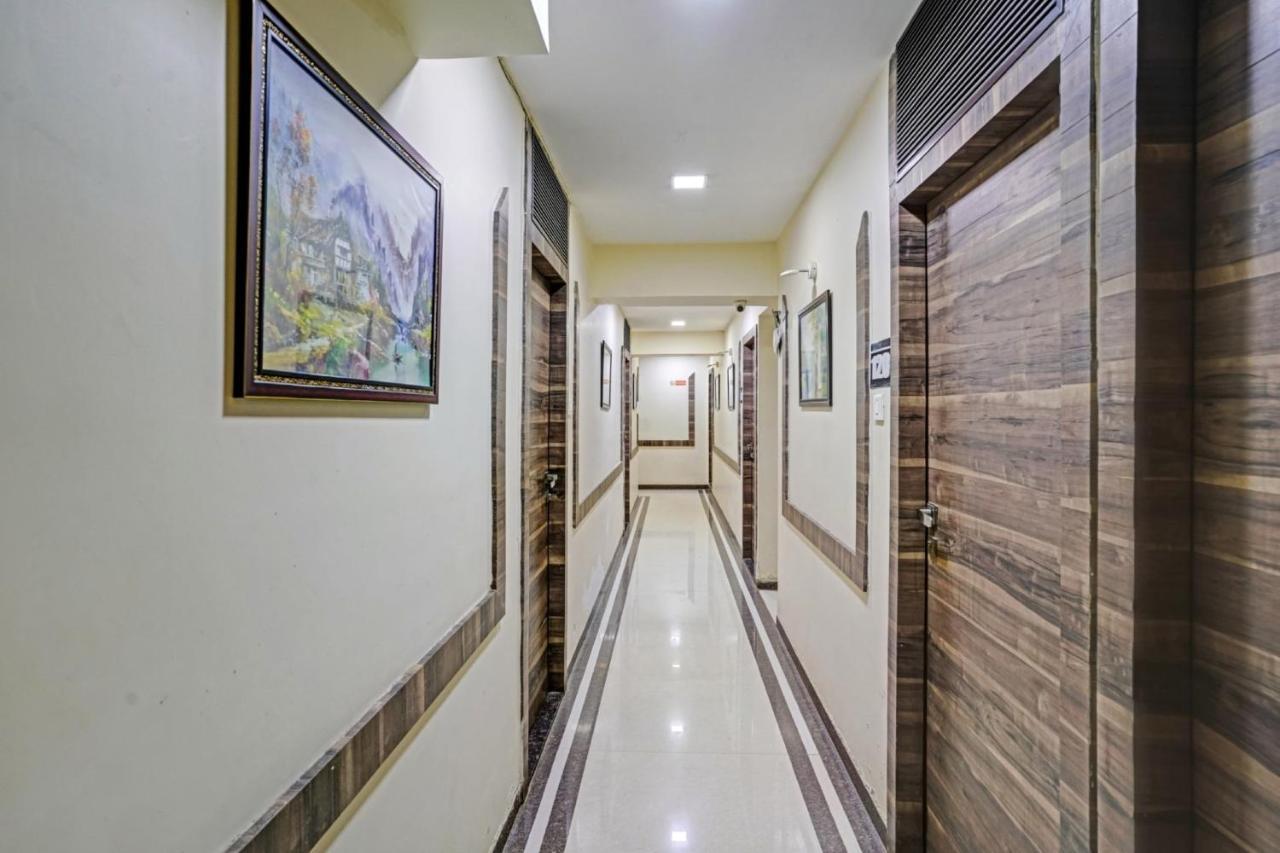 Pop 81030D Hotel Crystal Park Jogeshwari Mumbai Bagian luar foto