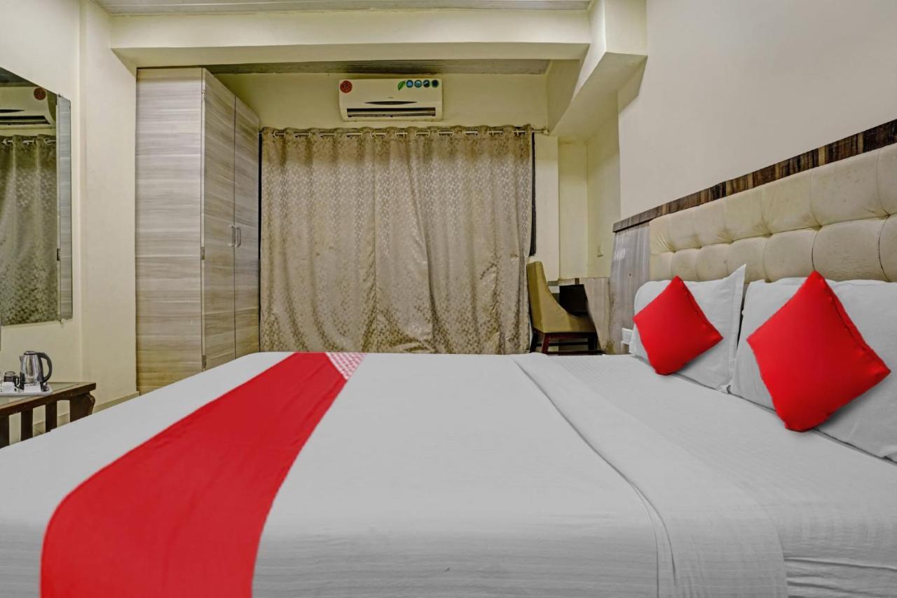 Pop 81030D Hotel Crystal Park Jogeshwari Mumbai Bagian luar foto